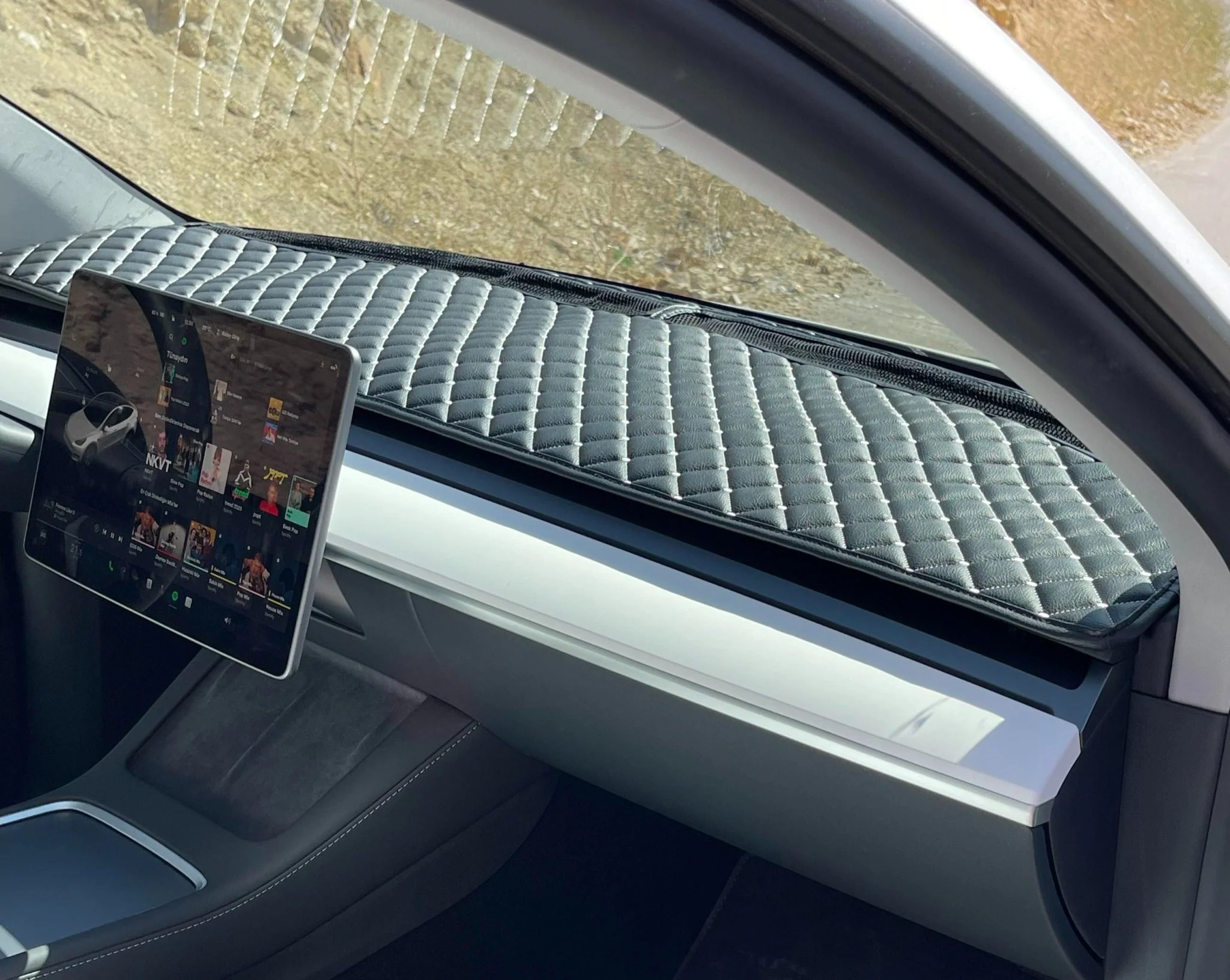 Dash Cover For Tesla Model 3 / Y 2017-2023 - Image 5