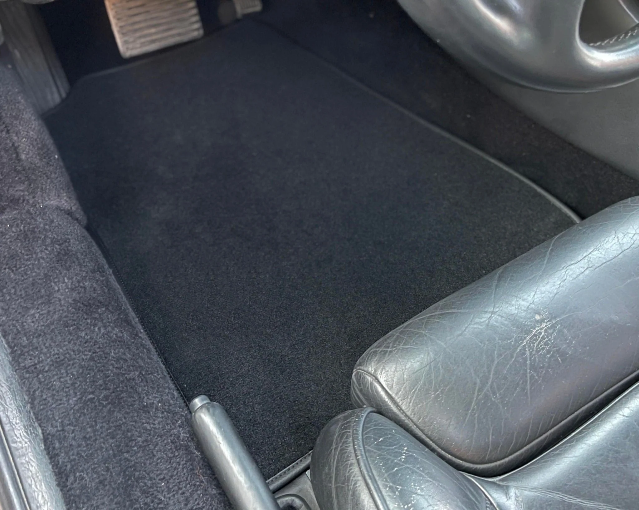 Floor Mats For Aston Martin DB7 1997-2004 / DB9 2005-2016 - Image 4