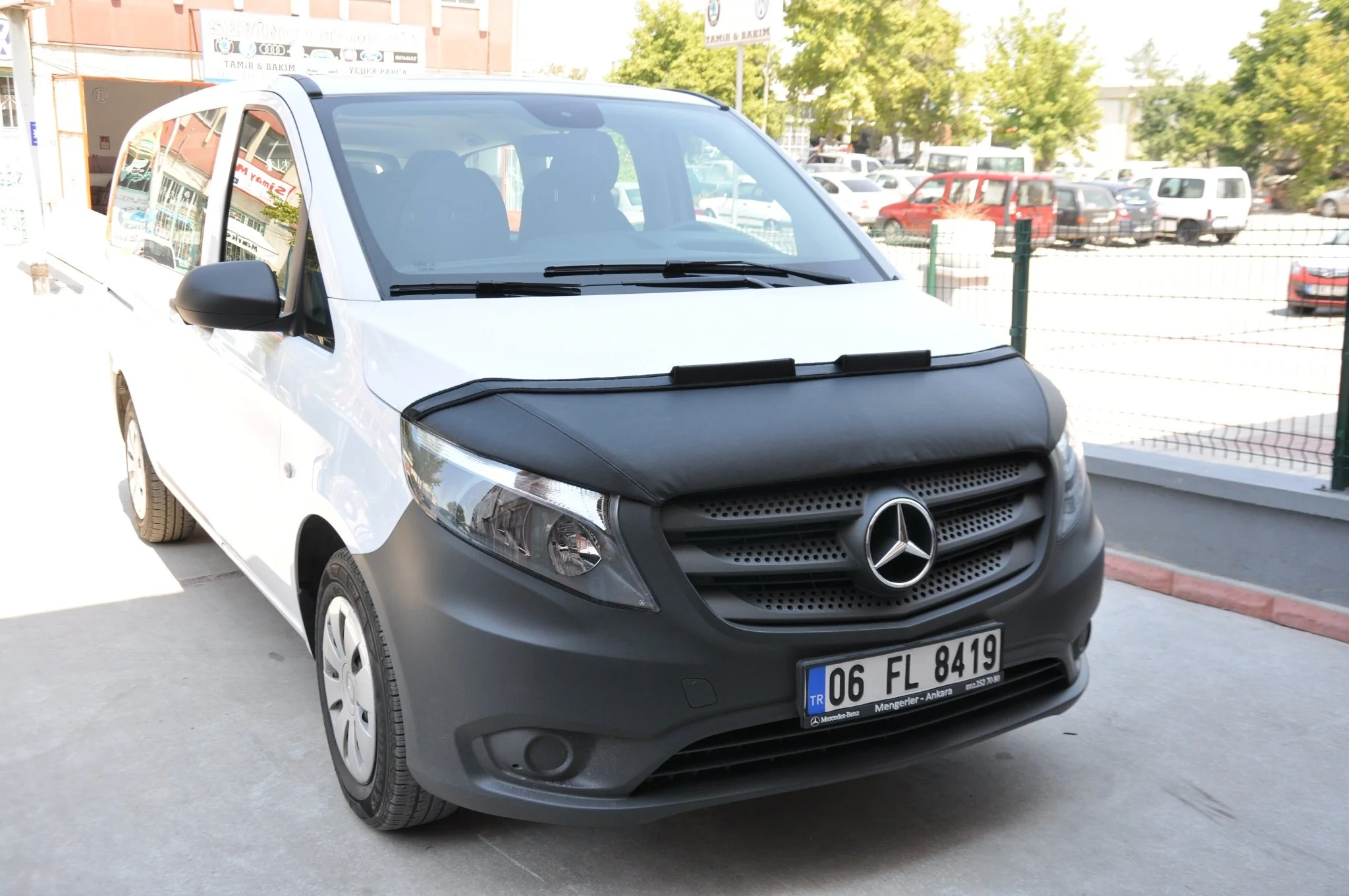 Hood Bra For Mercedes Metris / Vito W447 2014-2017 - Image 3